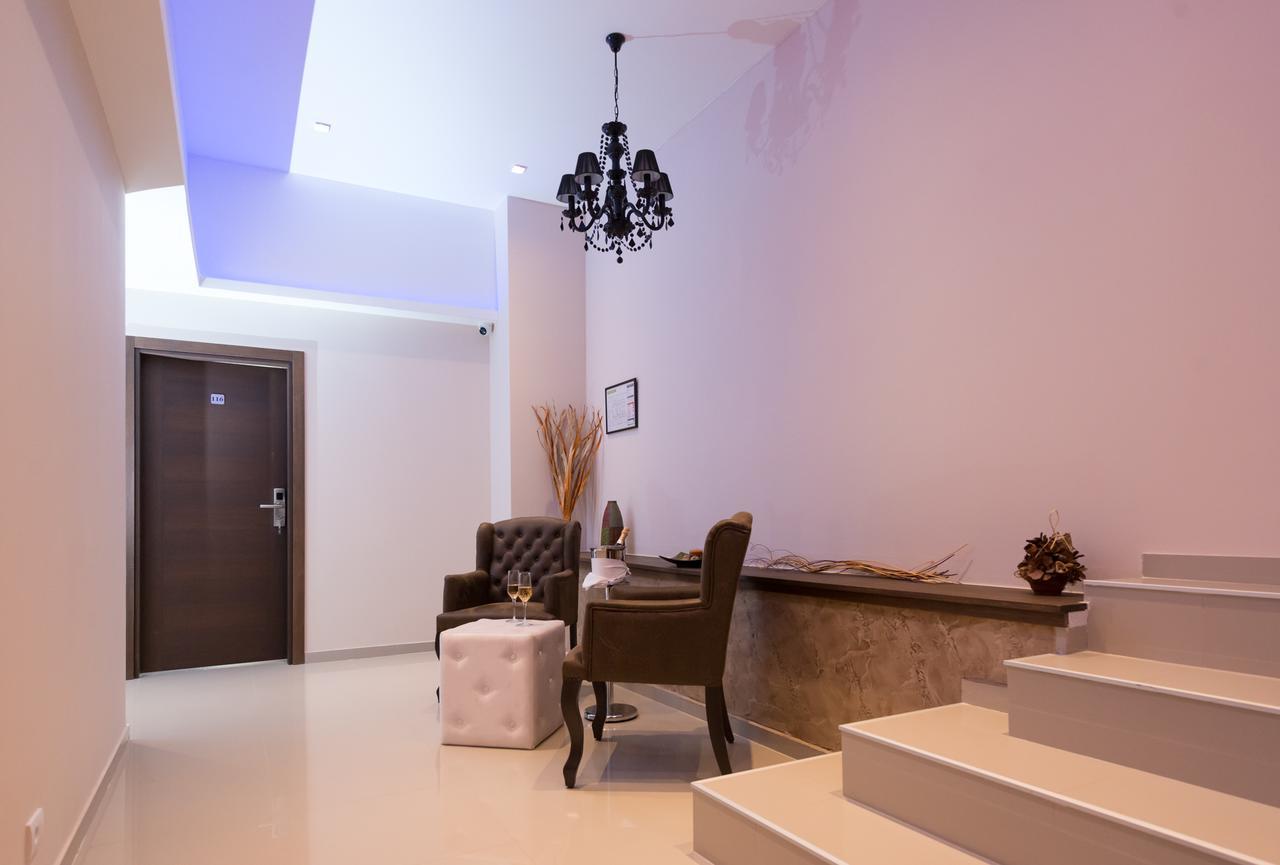 Hotel Crystal Pecinci Εξωτερικό φωτογραφία