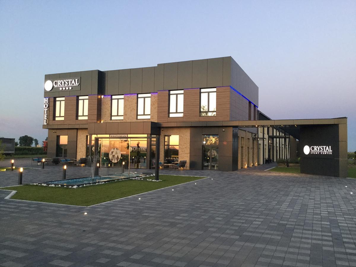 Hotel Crystal Pecinci Εξωτερικό φωτογραφία