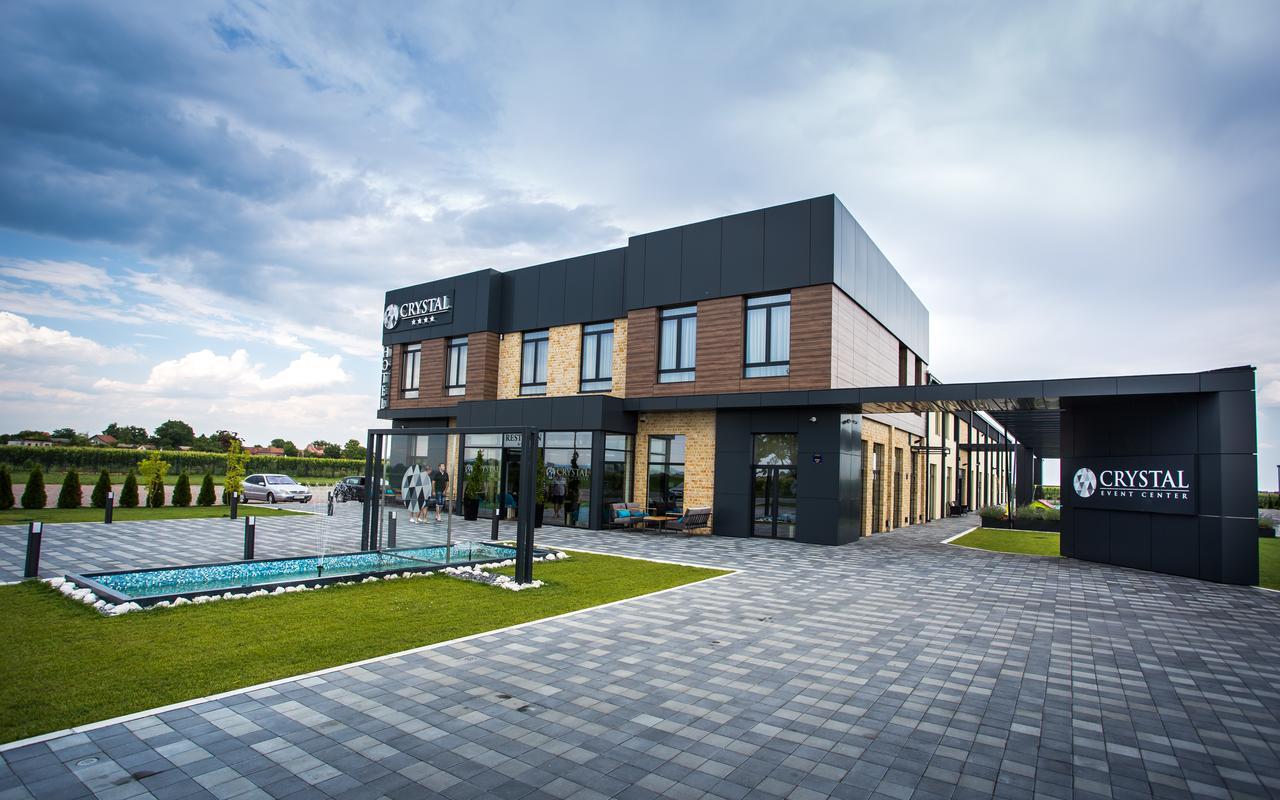 Hotel Crystal Pecinci Εξωτερικό φωτογραφία