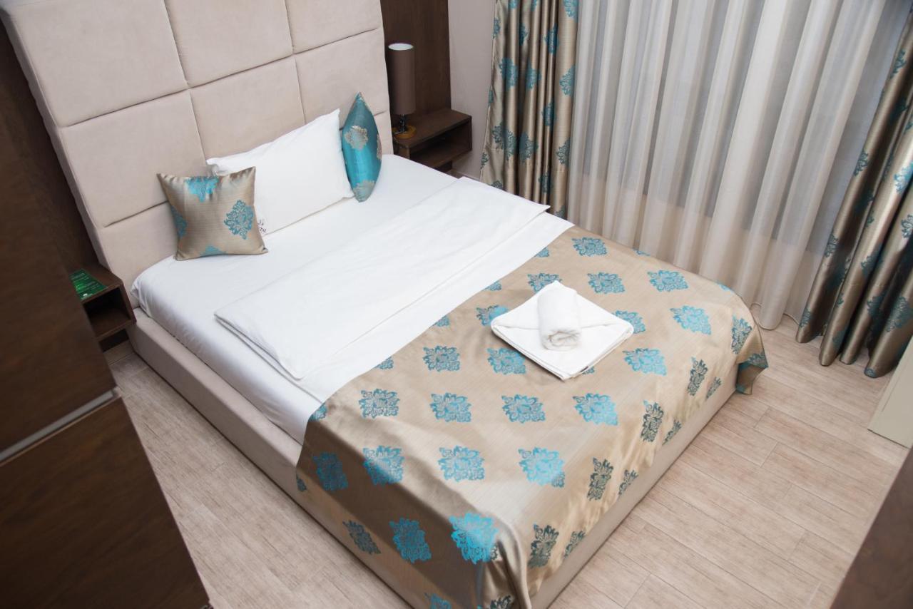 Hotel Crystal Pecinci Εξωτερικό φωτογραφία