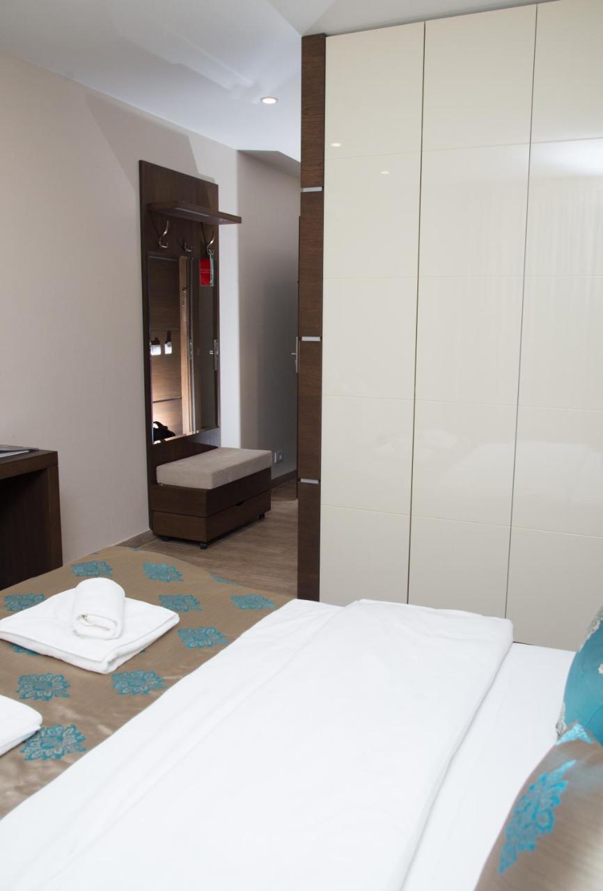 Hotel Crystal Pecinci Εξωτερικό φωτογραφία